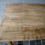 Farm table