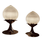 Paire de lampes vintages globe en verre type Holophane et métal chromé