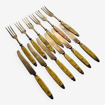Set 6 couteaux et 6 fourchettes à desserts métal doré & bakélite