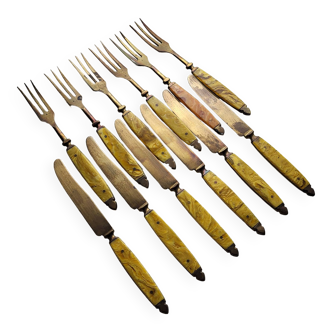 Set 6 knives and 6 forks for golden metal & bakelite desserts