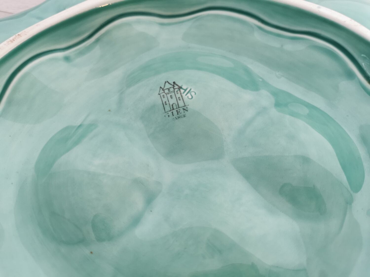 Ceramic serving dish from gien green