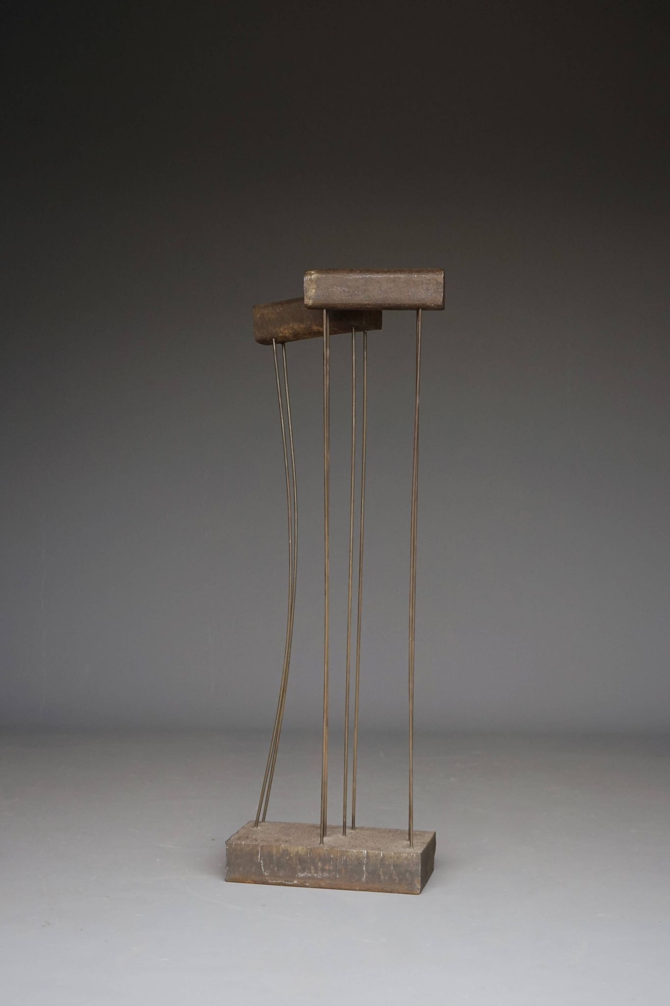 Sculpture cinétique abstraite en métal, dans le style de Harry Bertoia, années 1960