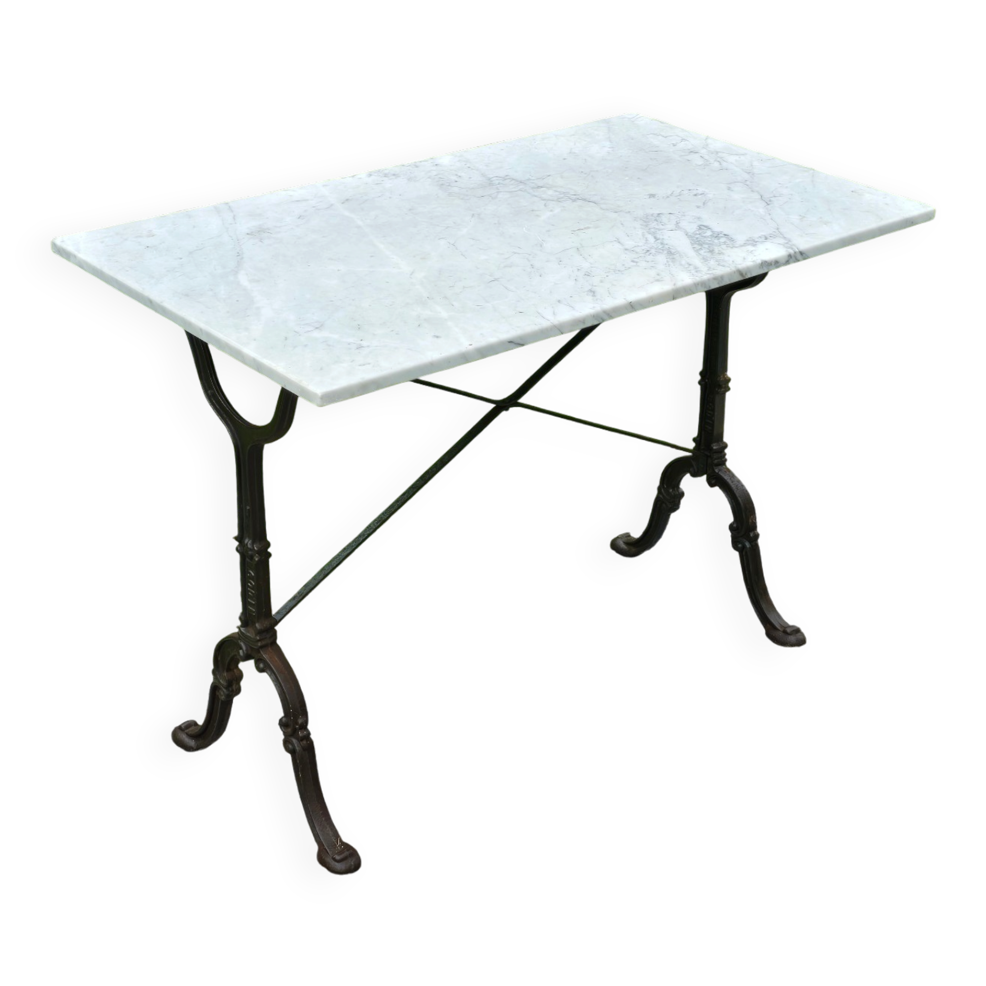 Godin bistro table in cast iron and white marble