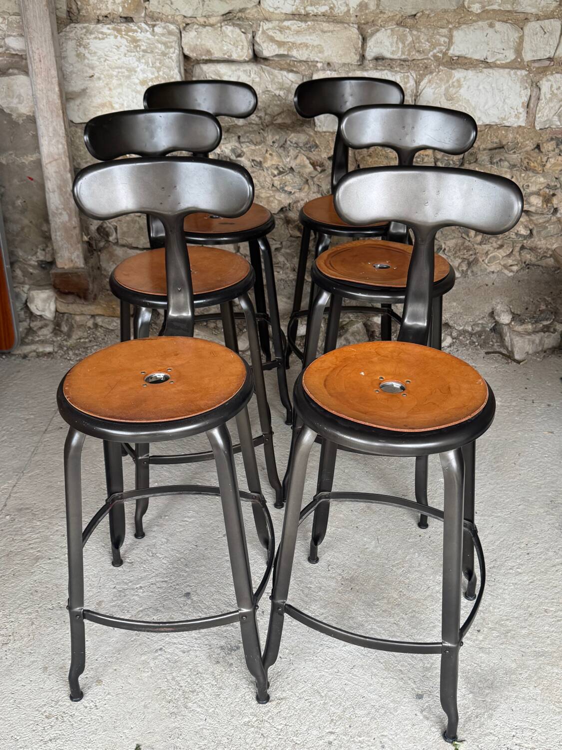6 Nicolle bar stools