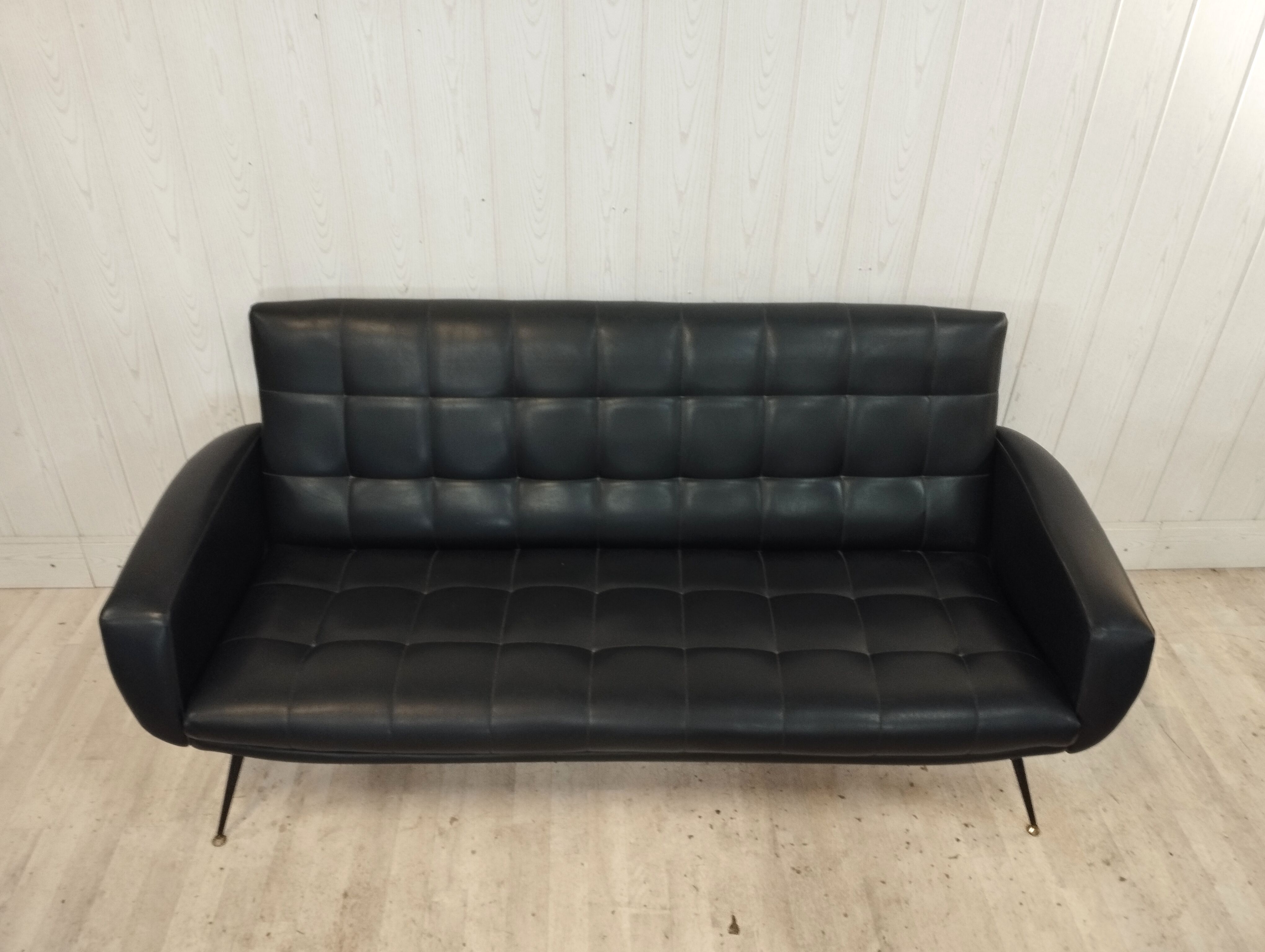 3-seater sofa and 2 vintage armchairs feet compass