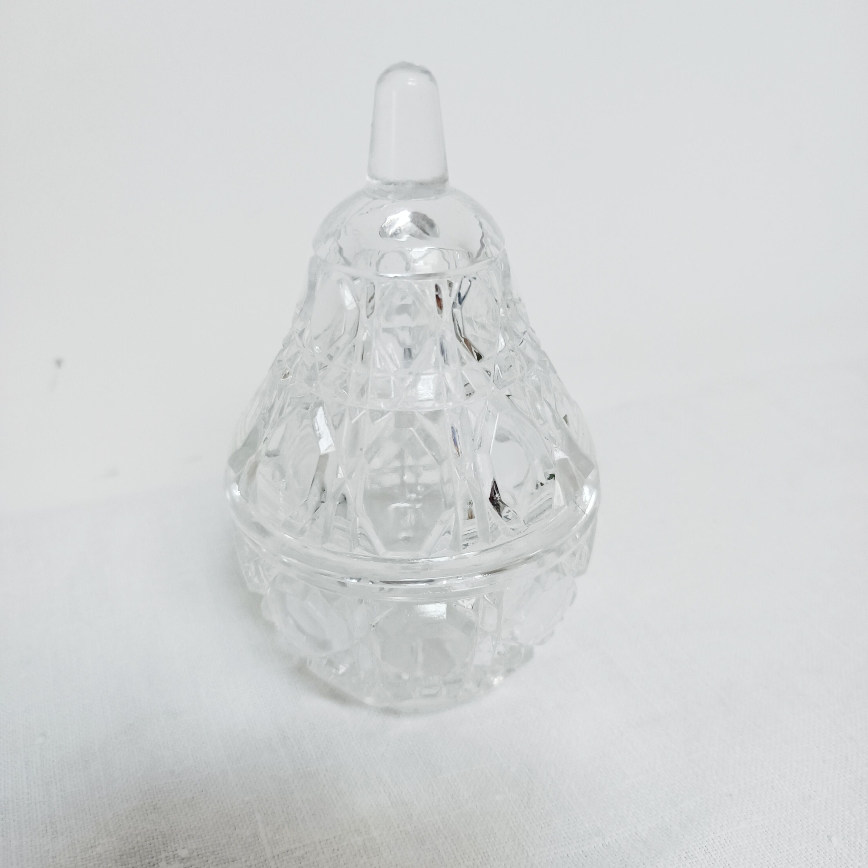 Set of 2 pear and apple candy boxes in anna Hütte crystal