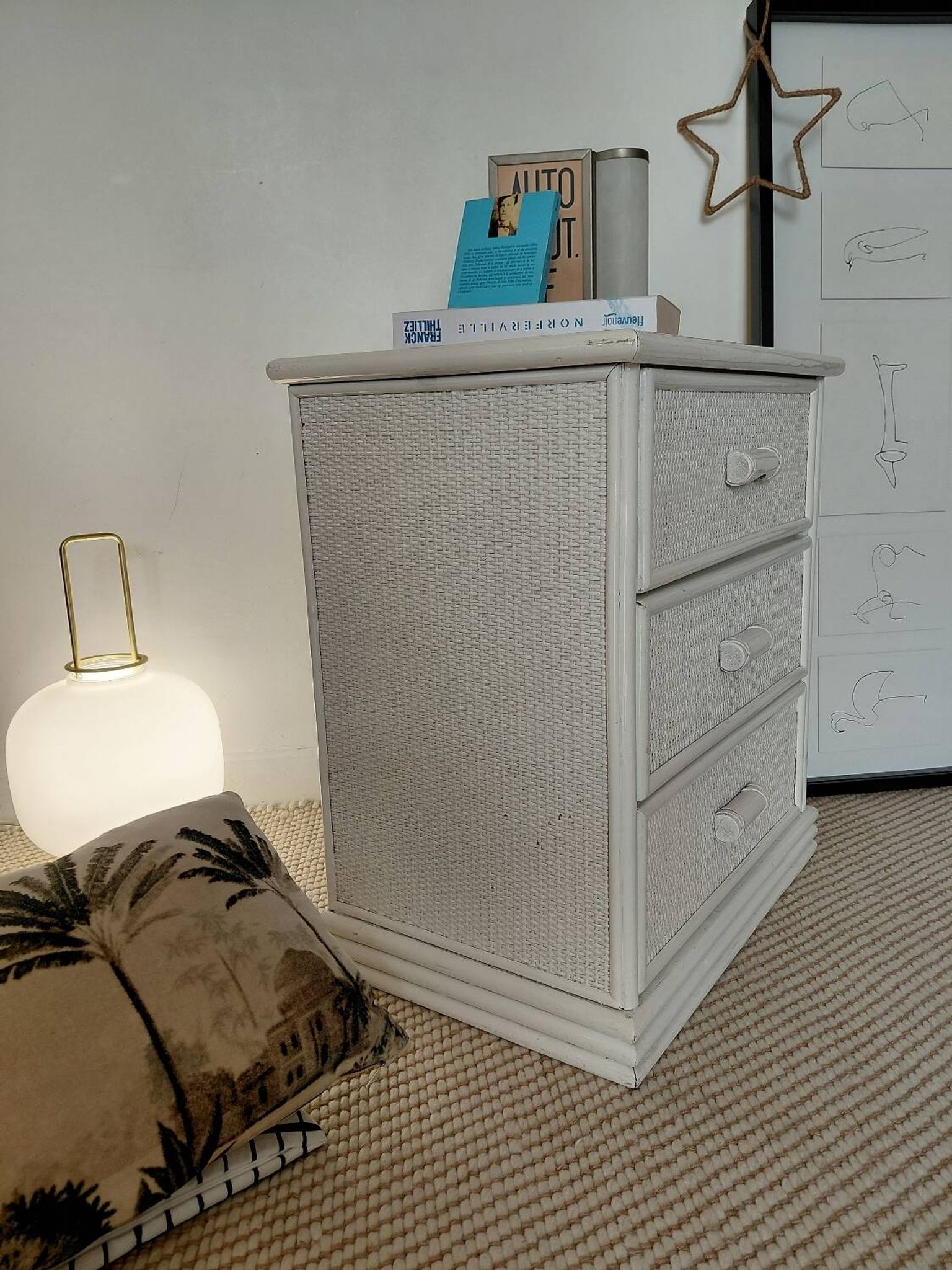 Vintage cane commode with 3 drawers - white patinated wood - seaside spirit