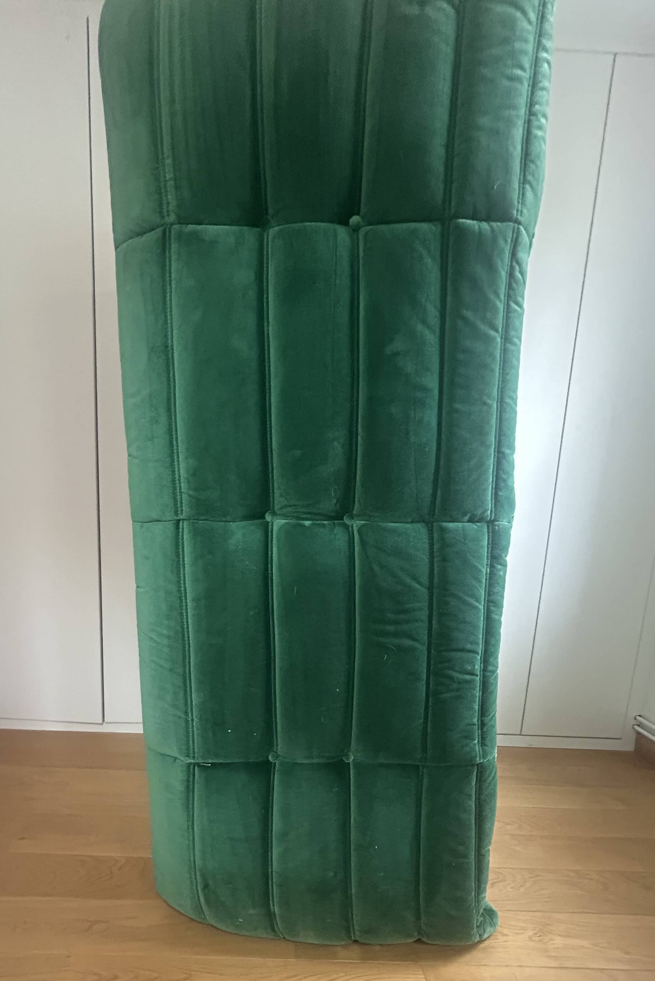 Togo 3-seater sofa in emerald green velvet