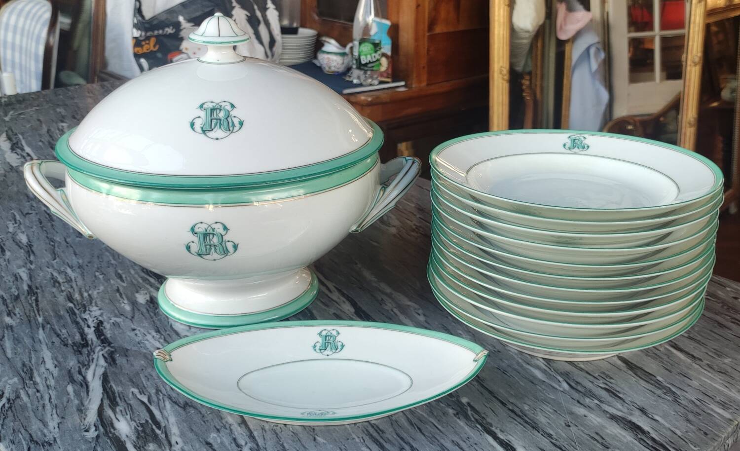 Old Paris Porcelain Dinnerware Set/R monogram