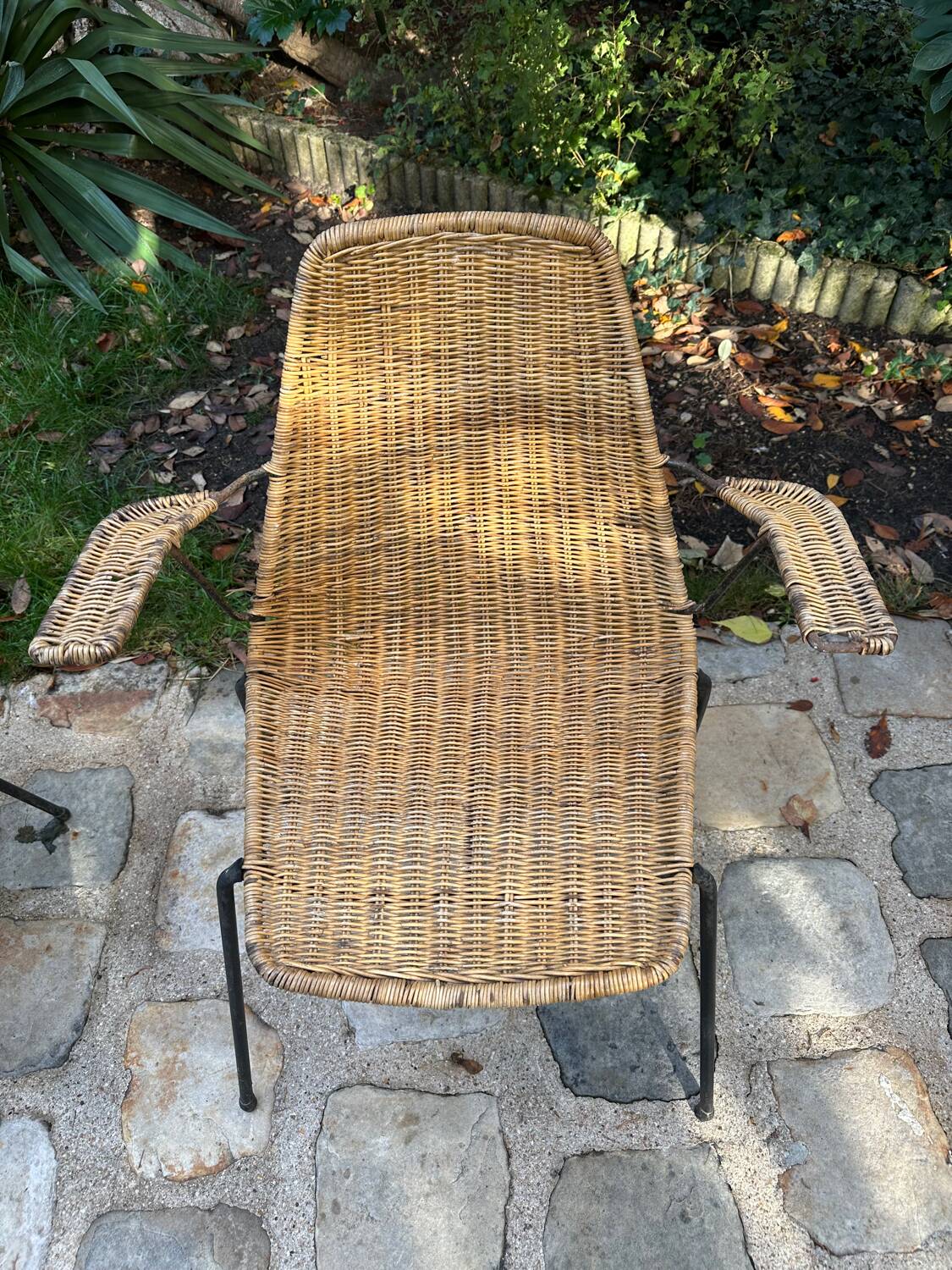 Paire de fauteuils en rotin et métal -1950/1960