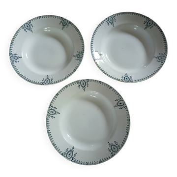 3 assiettes creuses anciennes en Terre de fer