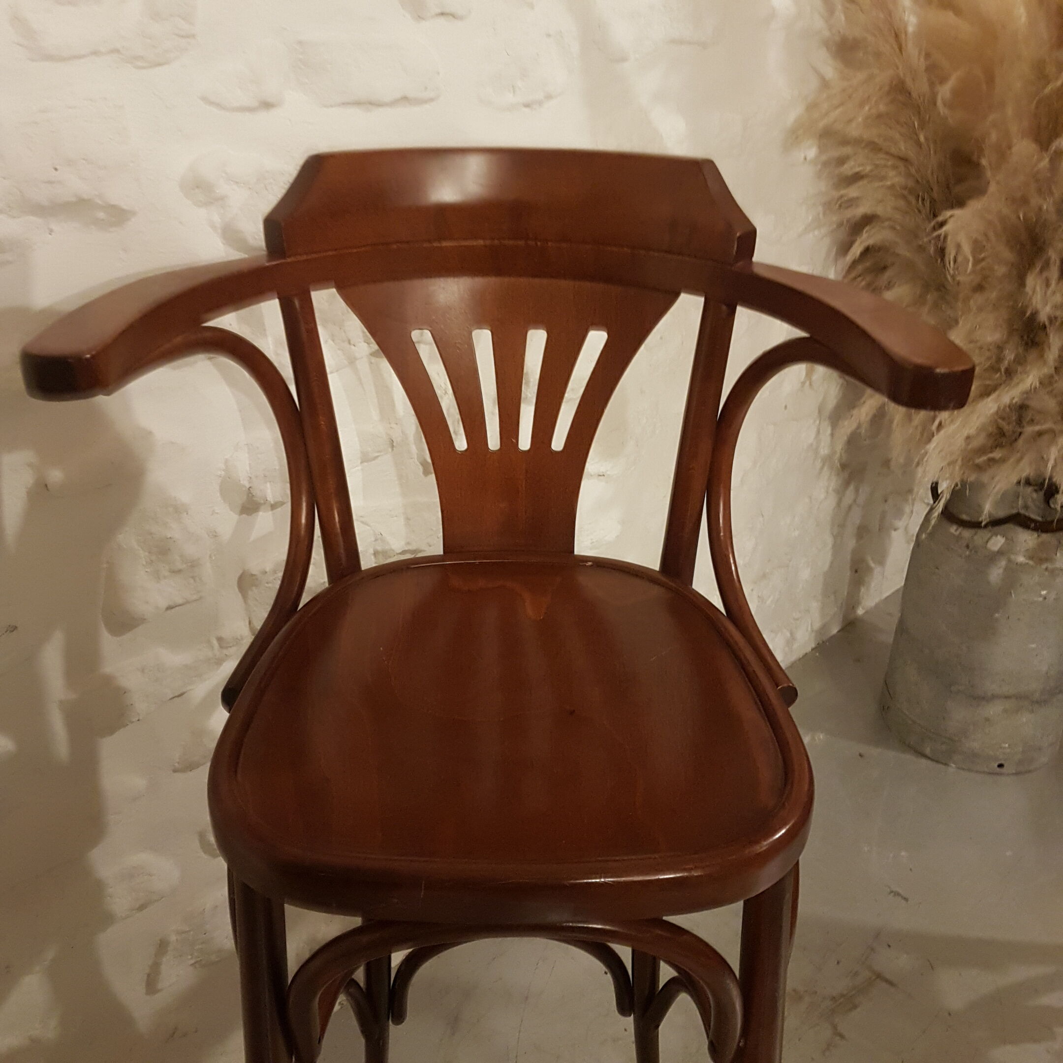 Baumann-style bar stool set with back