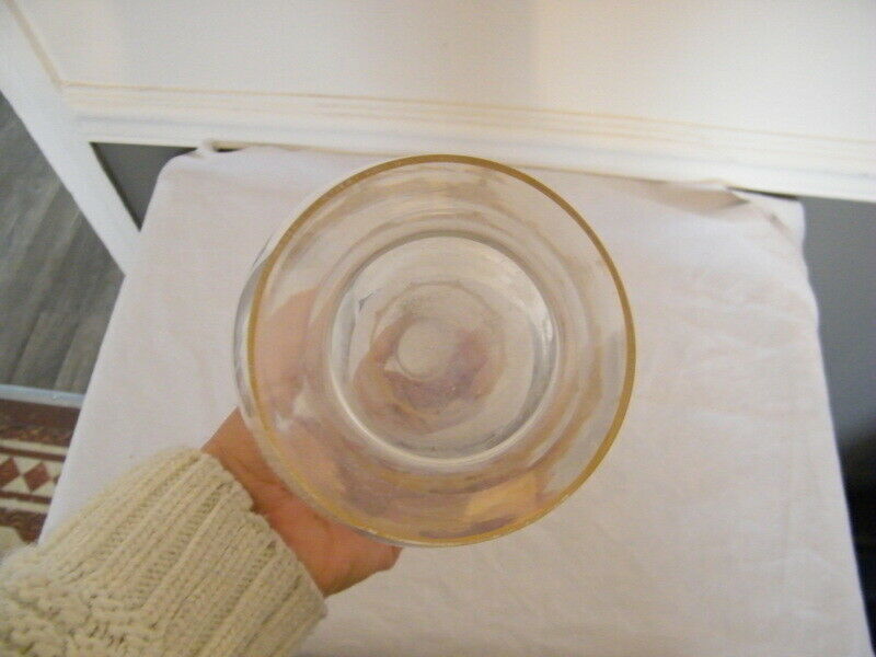 Crystal carafe decorated with gilded leafy interlacings by Saint Louis