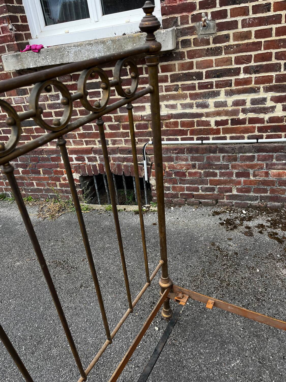 Beautiful vintage brass double bed