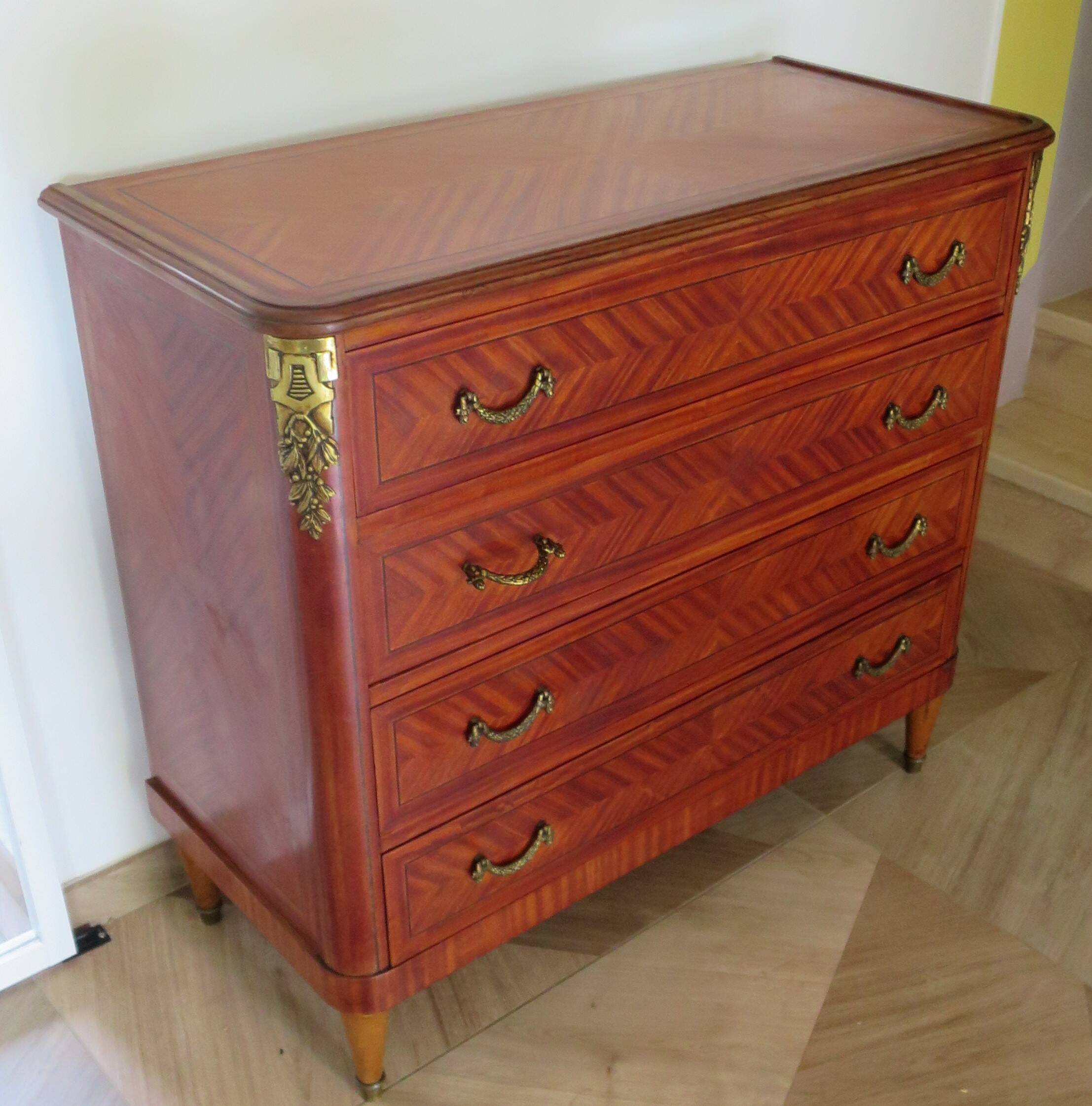 Louis XVI chest of drawers - Bronze - Butterfly wood veneer marquetry - 1930