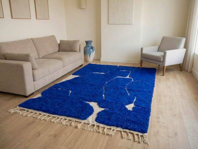Handmade pure wool rug with blue patterns, 150/250 cm.