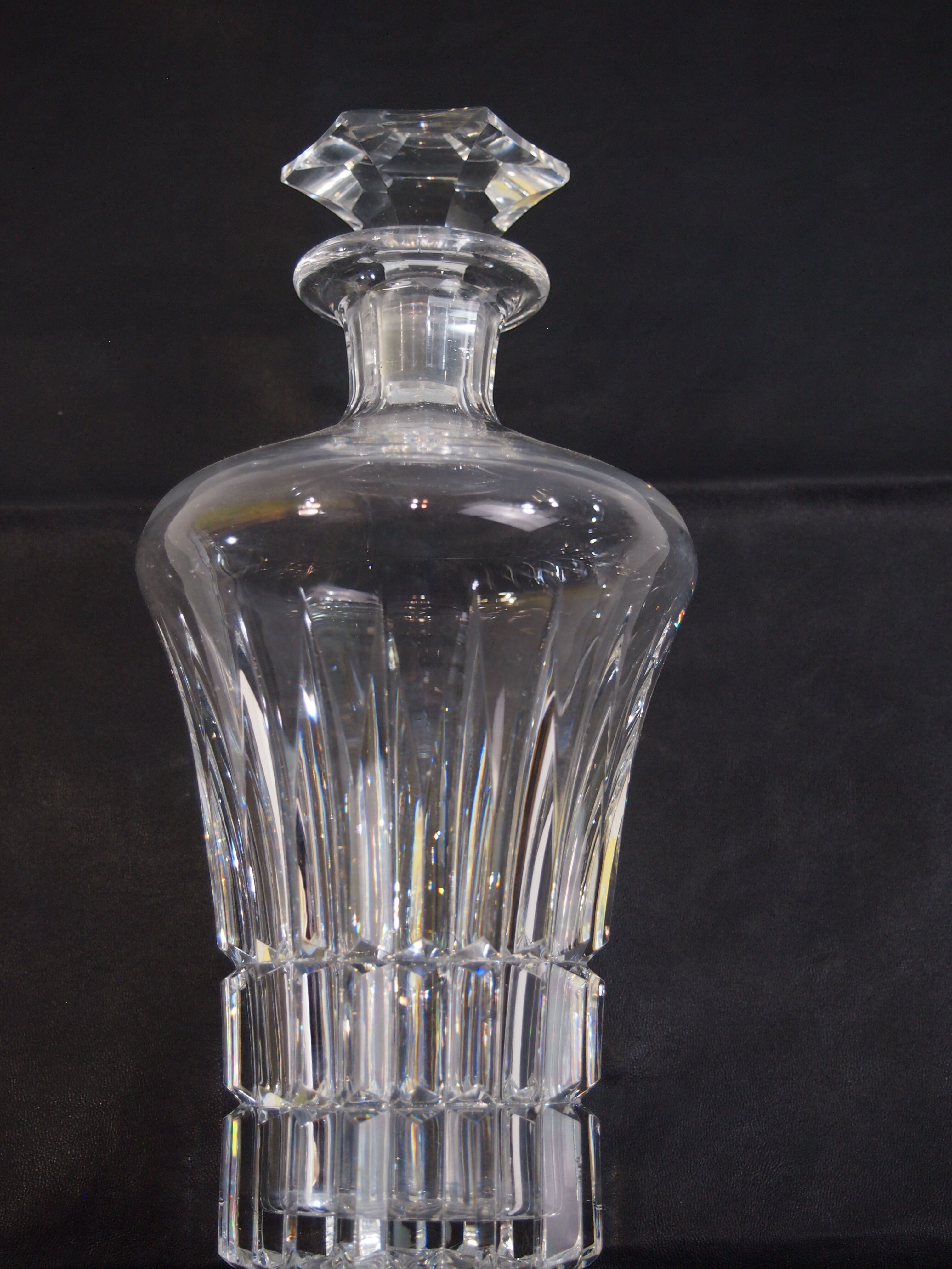 Ancient carafe with its cut crystal bouchon