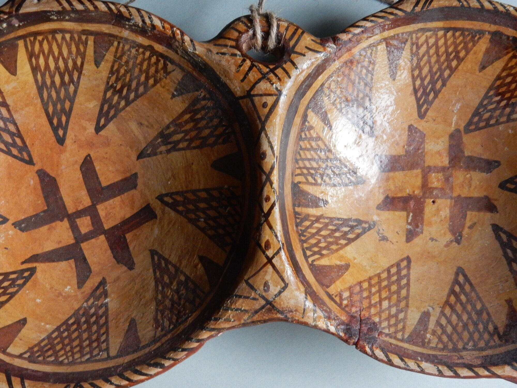 Berber dish ideqqi, artisanal pottery of Kabylia in terracotta