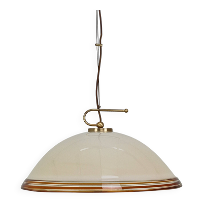 Suspension en verre de Murano italien Vetrofond avec des accessoires en laiton, années 1980.