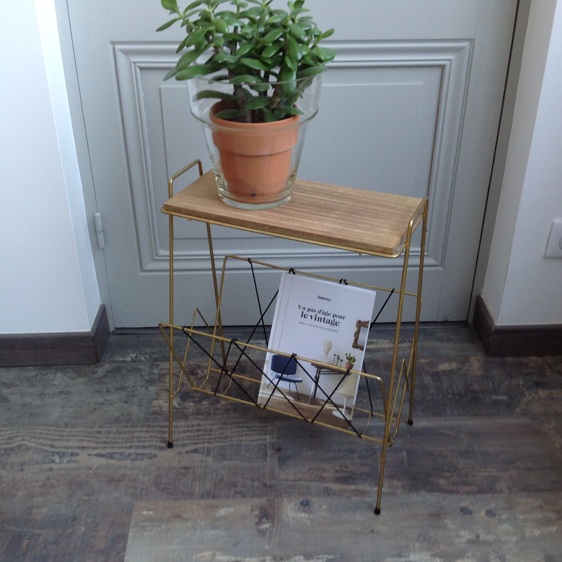 Vintage magazine holder