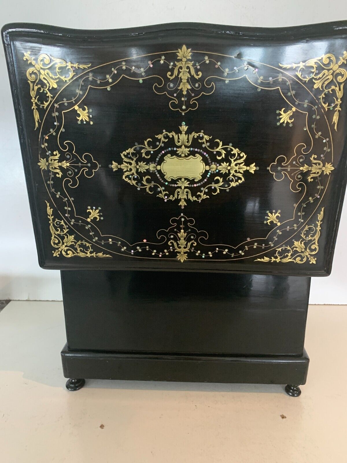 Complete liquor cellar Napoleon III Marquetry boulle Antique box