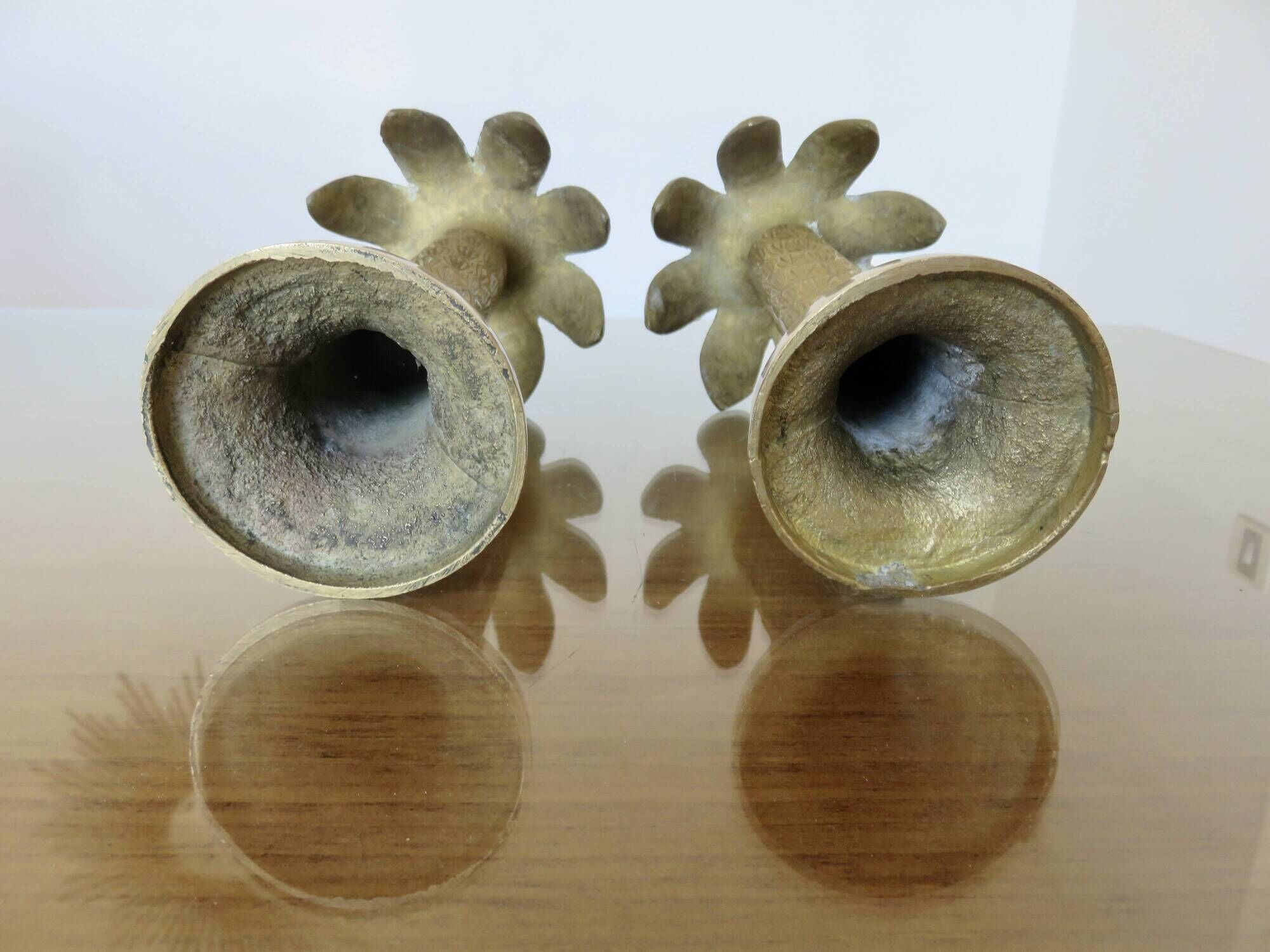 Pair of "palm tree" candlesticks in solid gilded brass, 1970