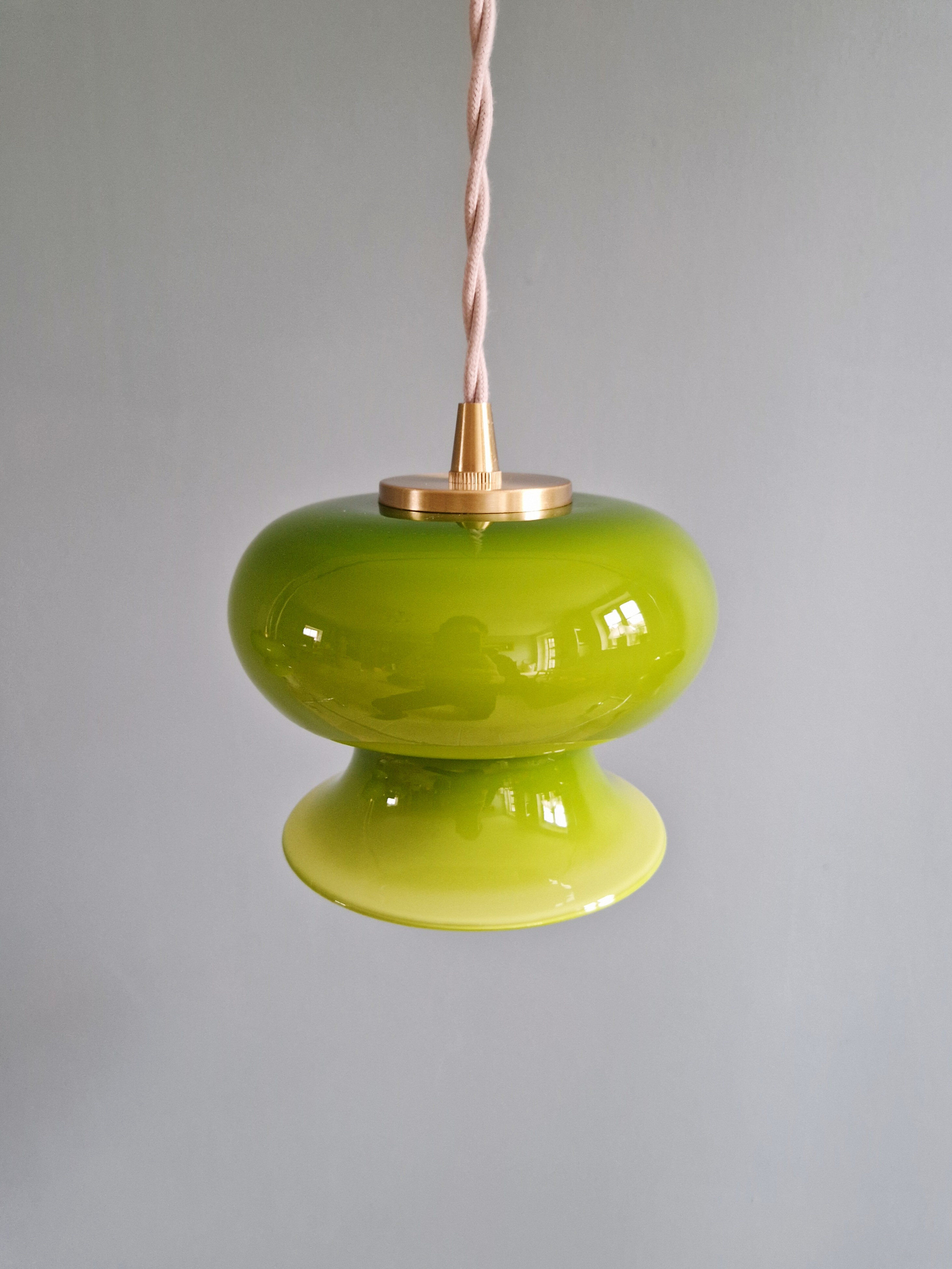 Vintage suspension trio in green opaline, 1960s-70s.