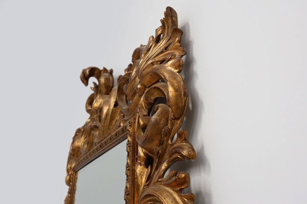 Grand miroir mural richement décoré de style baroque italien du XXe siècle