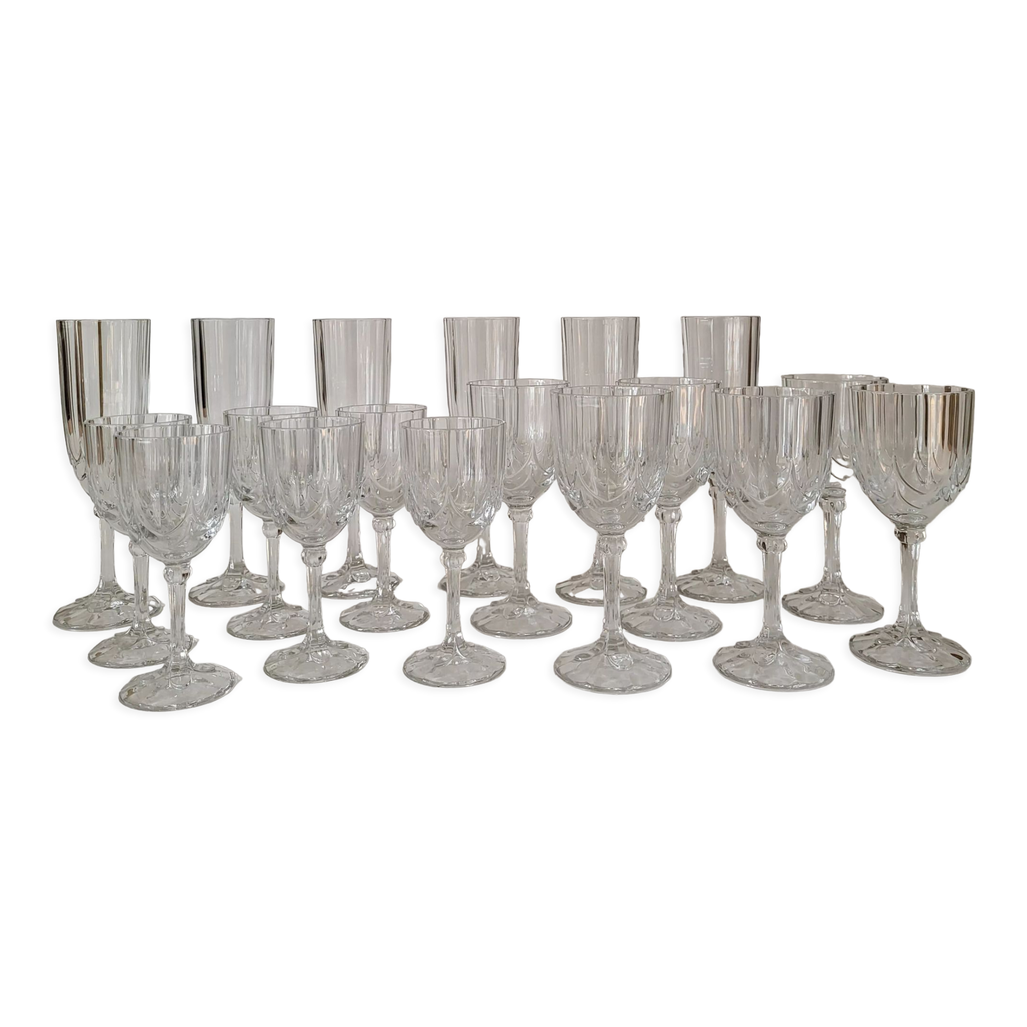 Service 18 verres à vin - flutes champagne art déco