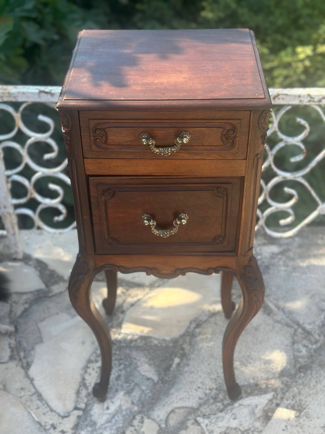 little Louis XV style flying table in rosewood, 19th century