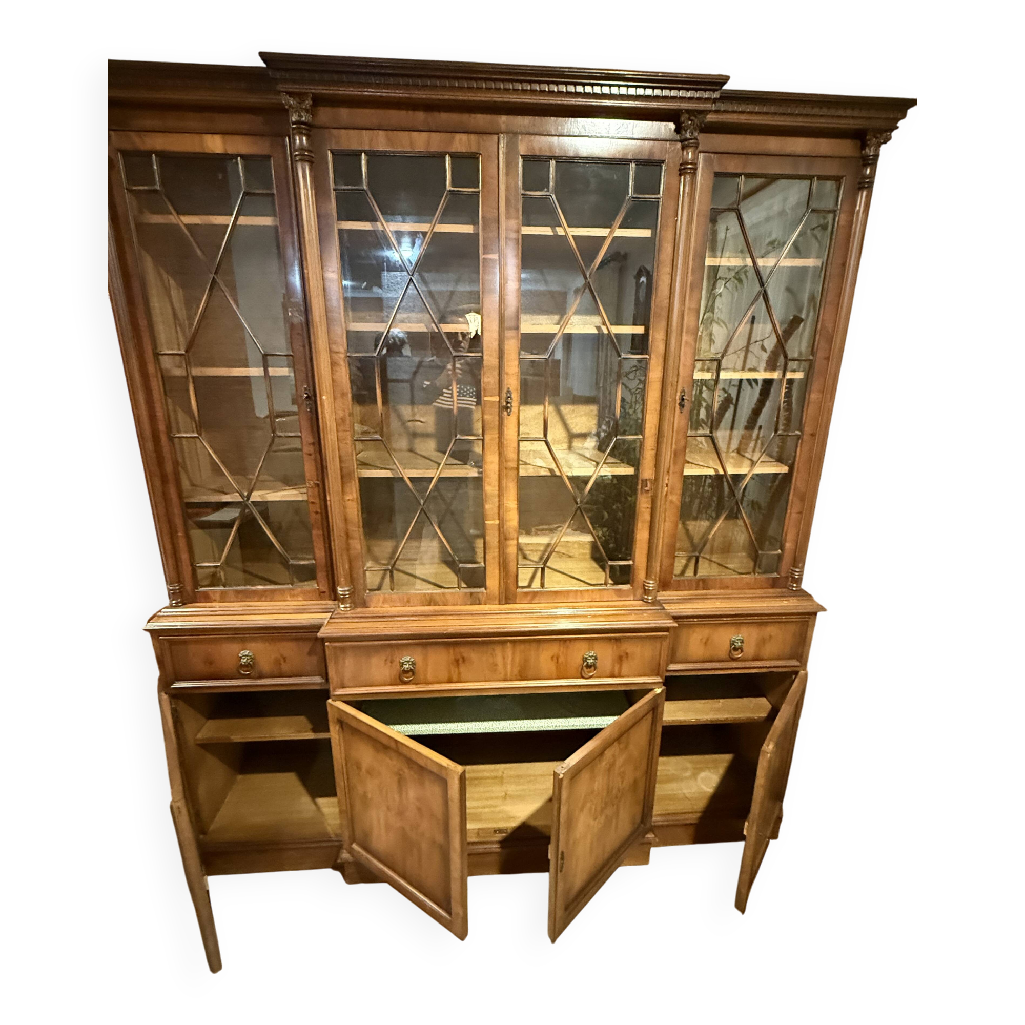 English-style display cabinet/library