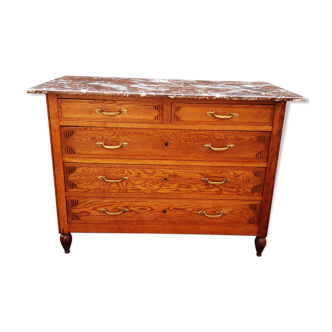Antique chest of drawers