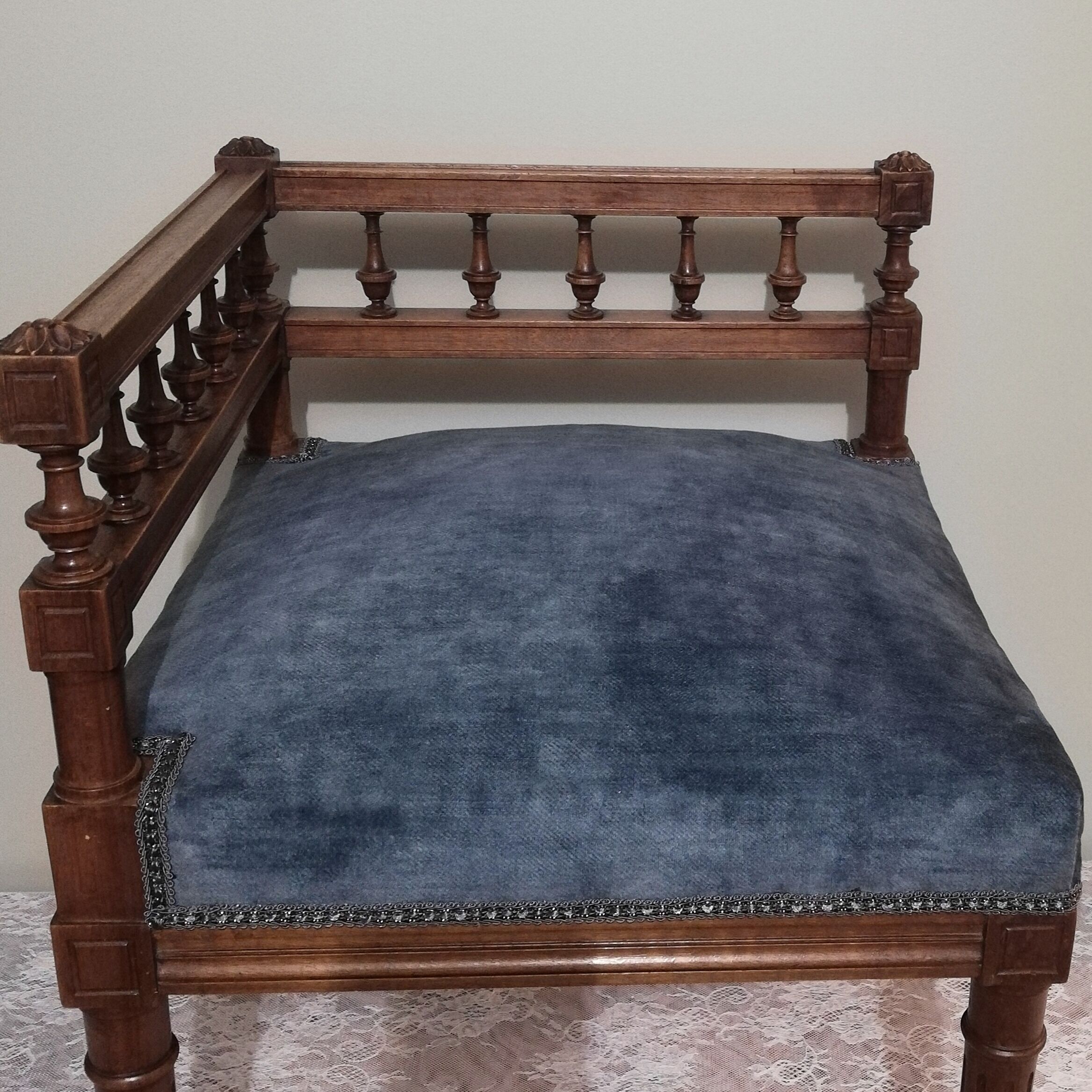 Fauteuil d'angle de style Louis XV assise velours