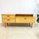 Coiffeuse basse vintage en bois blond – meuble moderniste années 50/60