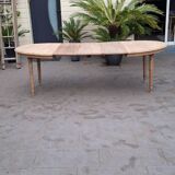 Oval table +3 extensions