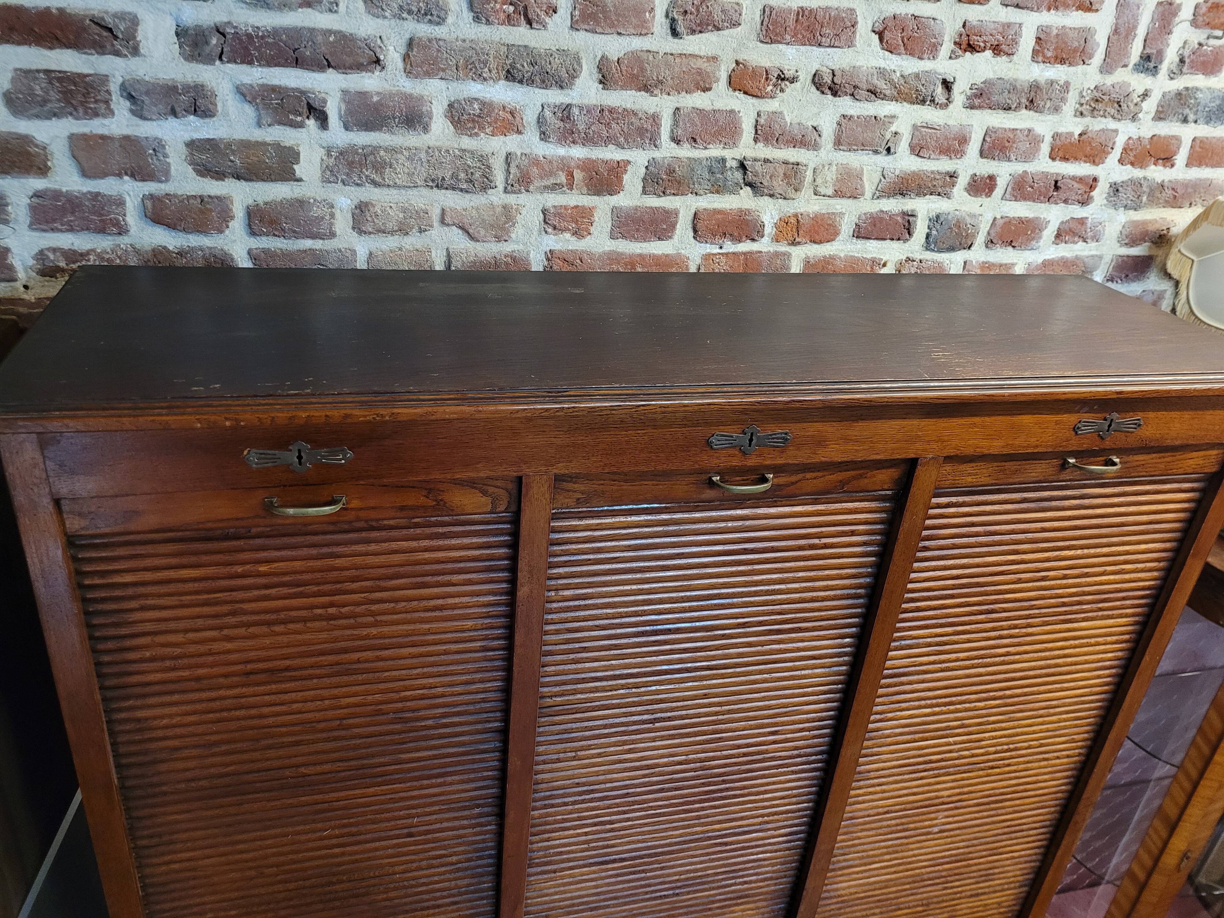 Old oak triple curtain binder