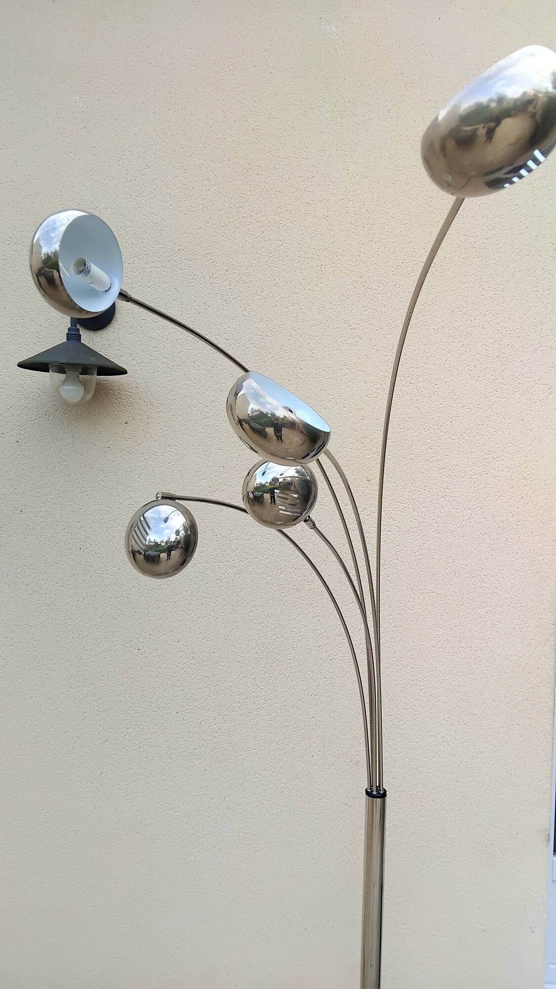 Lily of the valley floor lamp with 5 branches, vintage Italian design.