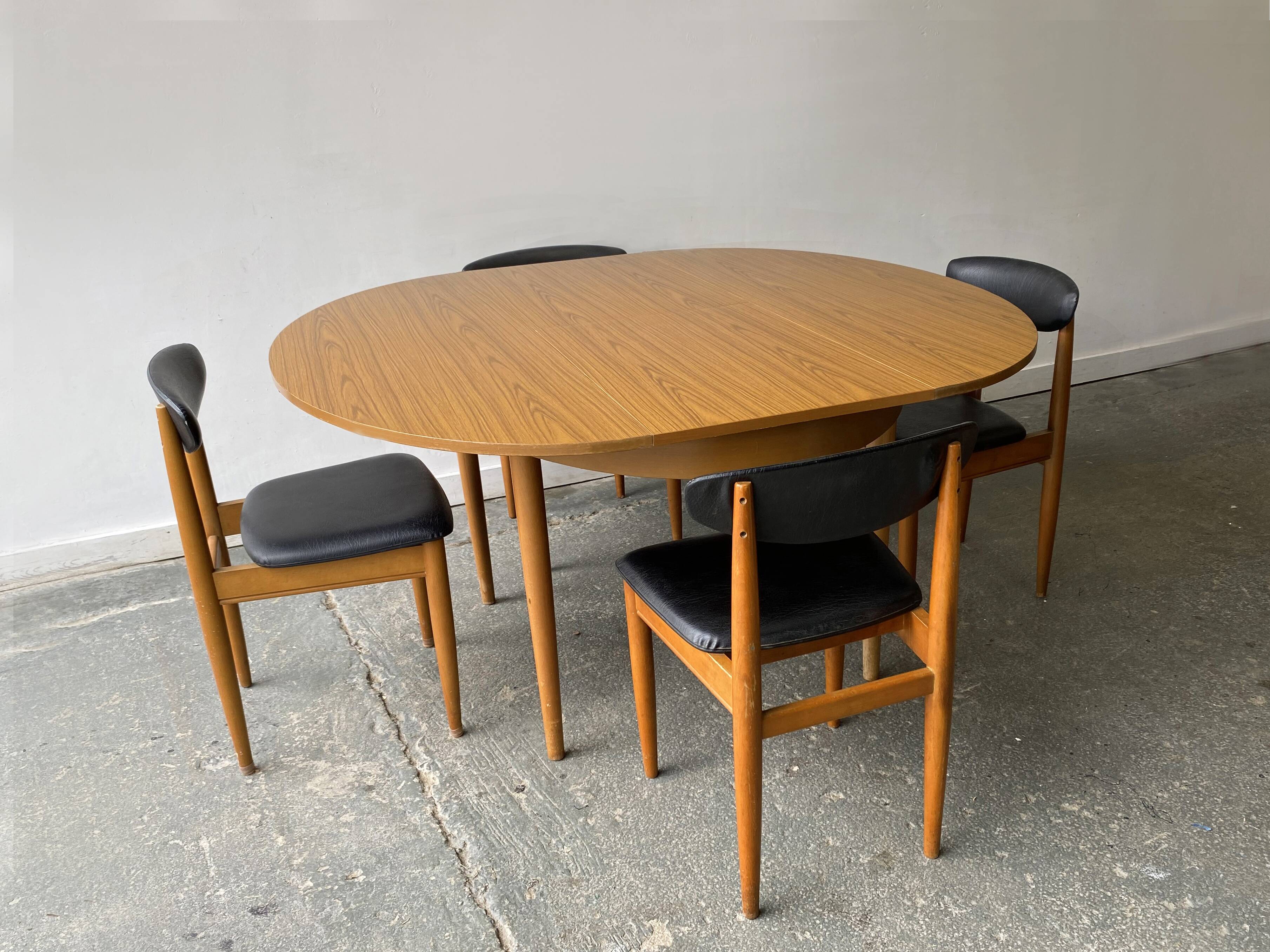 Mid-Century Modern 1960’s dining table and chairs set by Schreiber Furnitur