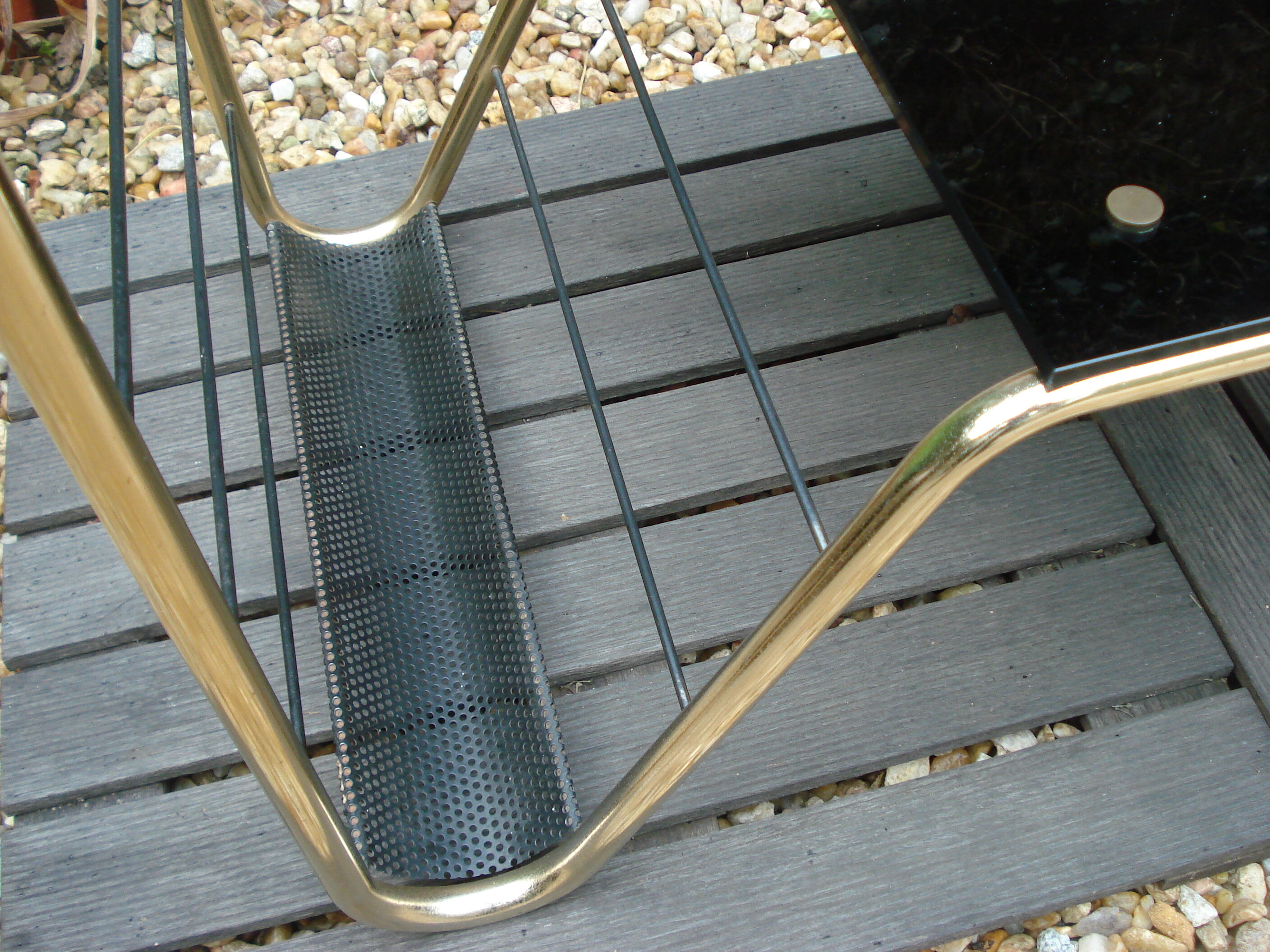 Table basse vintage double plateau verre et structure en métal doré