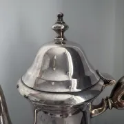 Cafetière et théière métal argenté