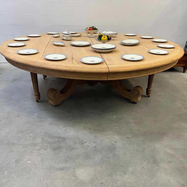 Table ronde en chêne brut - Table de banquet sablée