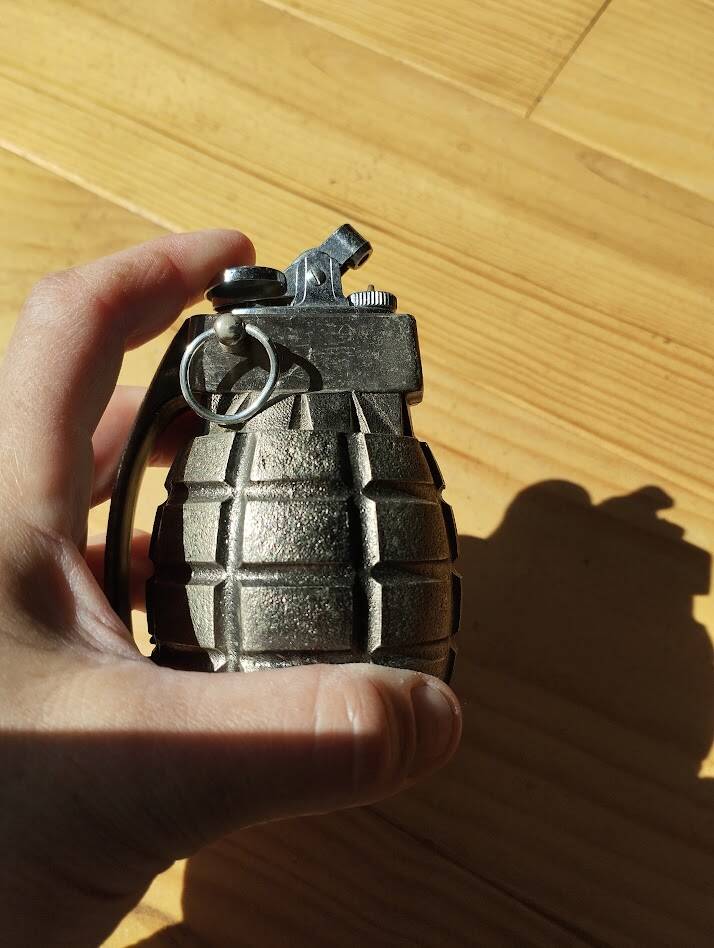 Briquet de table Vintage Grenade "Combat P.G.L." Japan 1950/60 - Complet