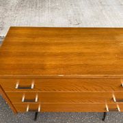 Scandinavian chest of drawers with 3 drawers in oak from the 50s