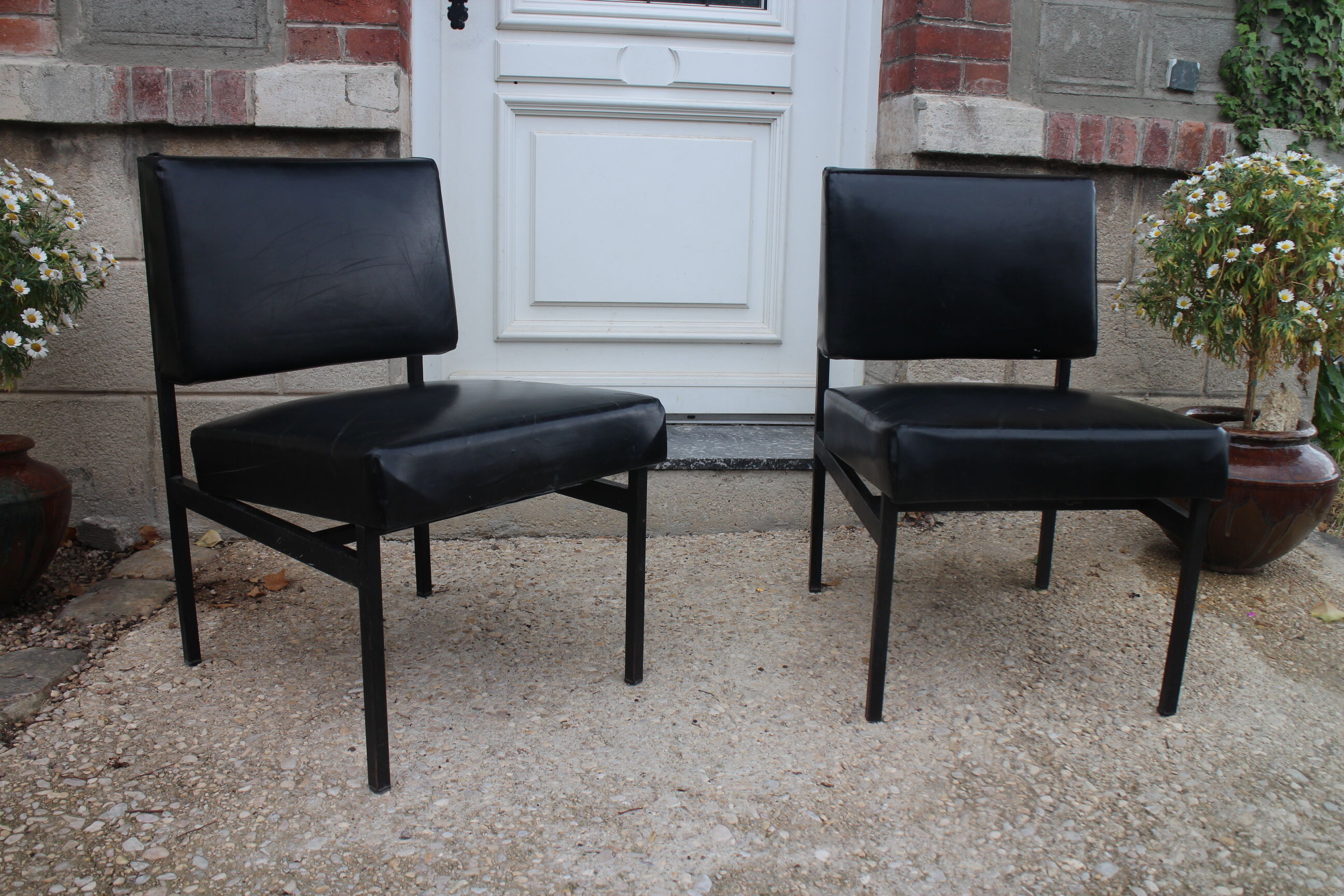 Paire de chauffeuses 1960