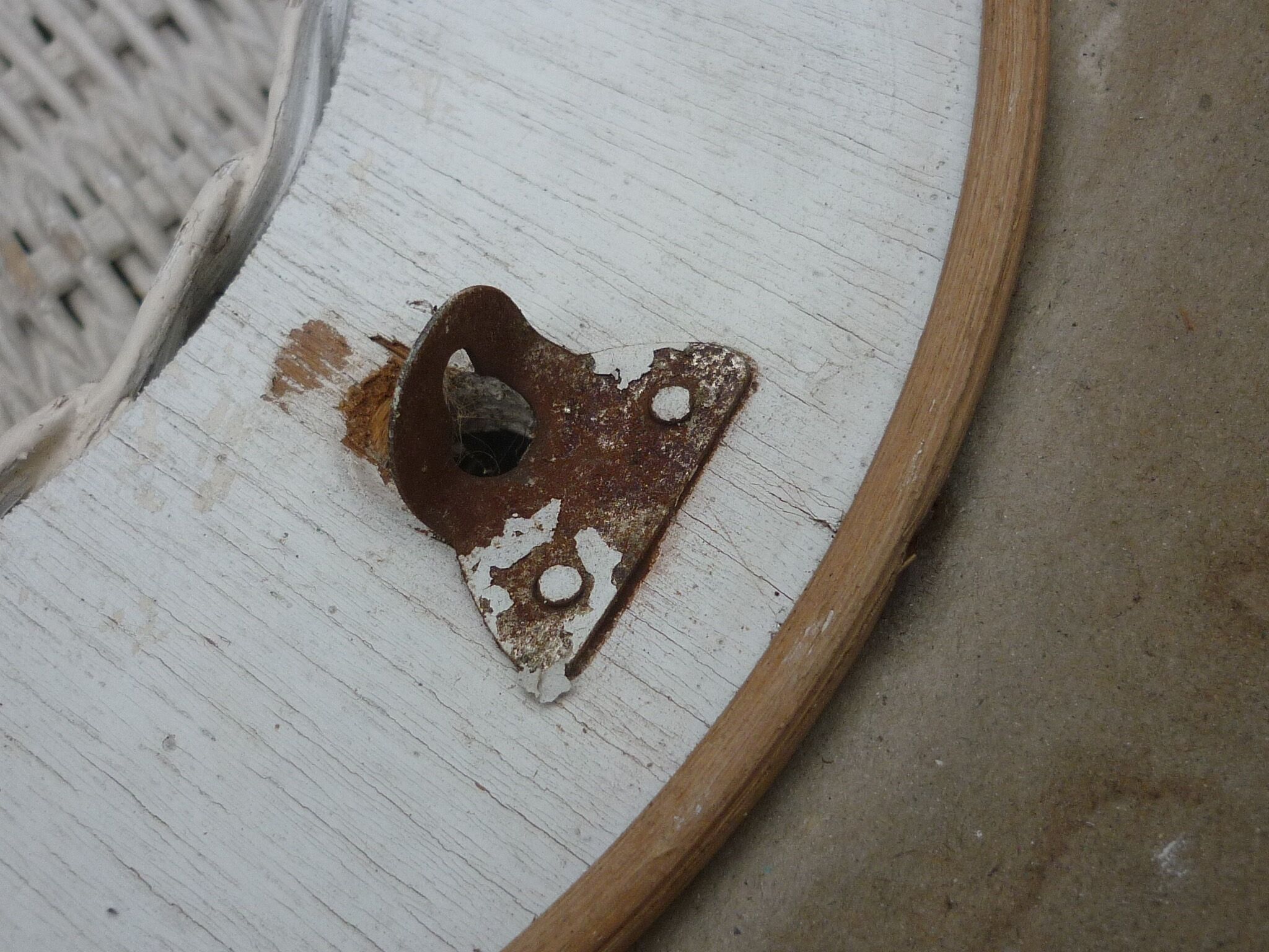 Vintage white rattan heart mirror 60-70, 47cm