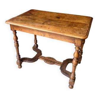 Table, turned walnut desk ☐ 87 x 58 cm