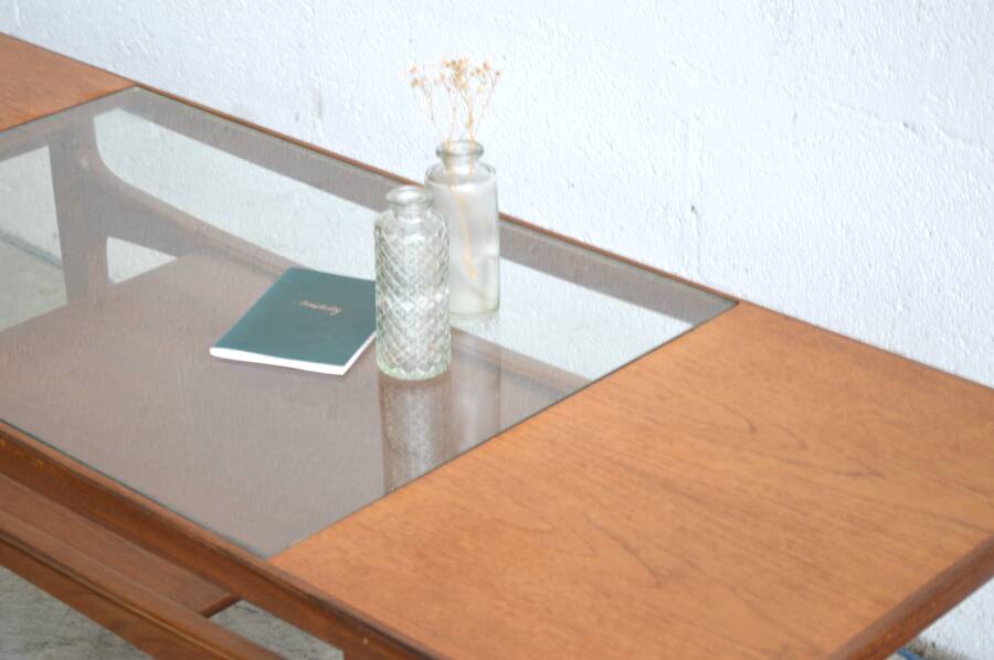 Table basse par G-plan plateau verre 136 cm