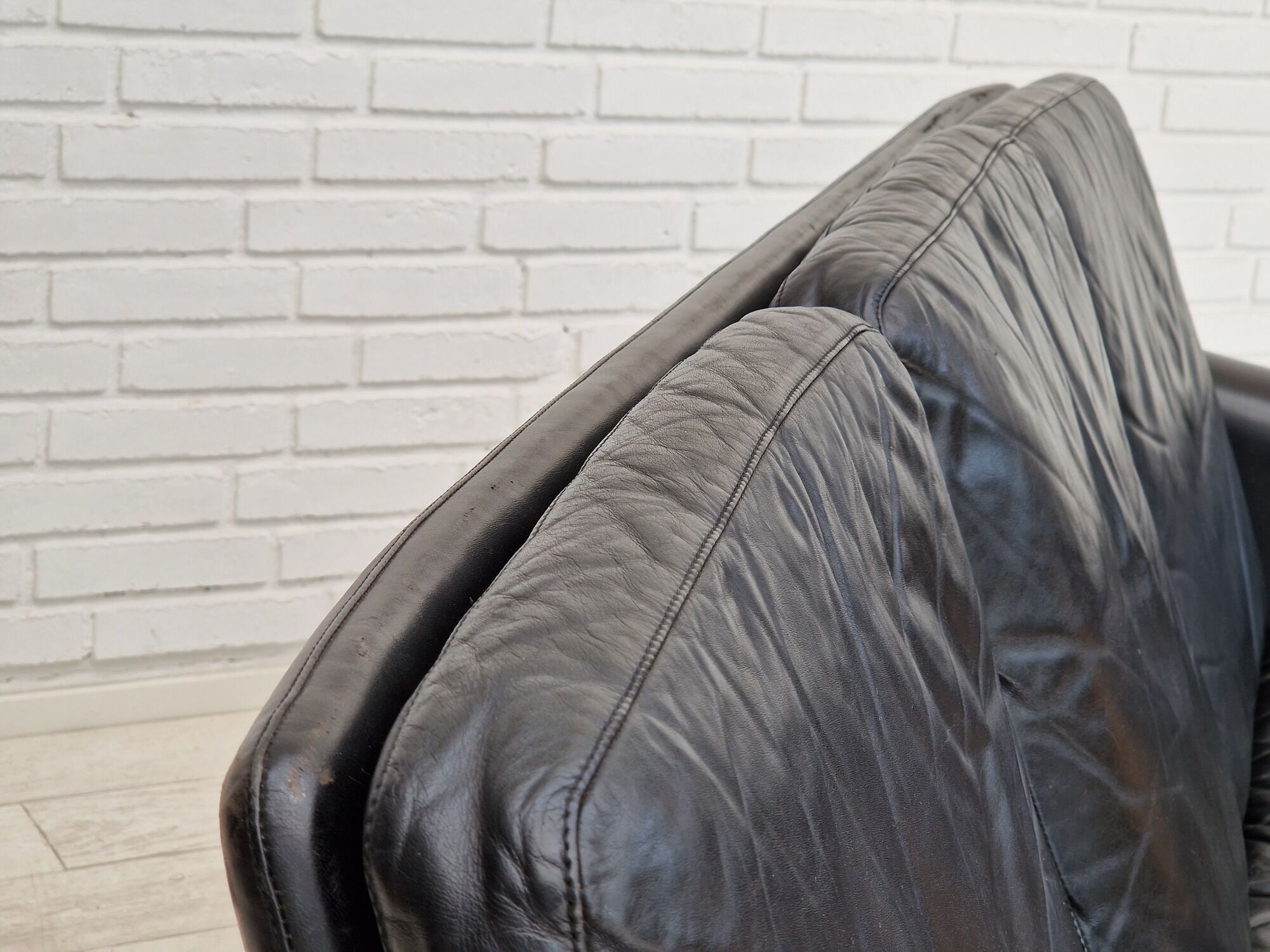 1970s, Danish design by Georg Thams for Vejen Møbelfabrik, 3 seater sofa, leather.