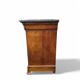 Commode Louis Phillipe en ronce de noyer et dessus en marbre noir