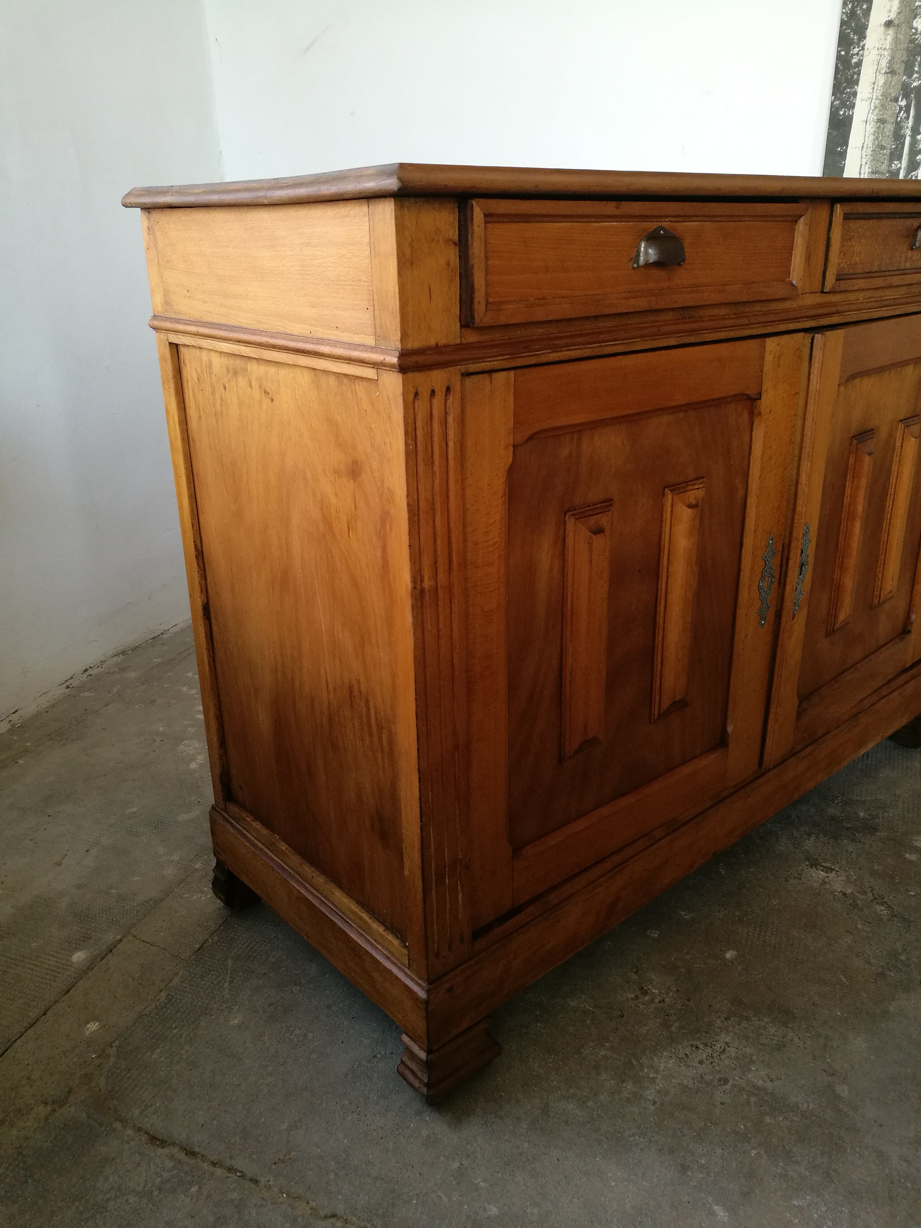 Buffet parisien, bois brut